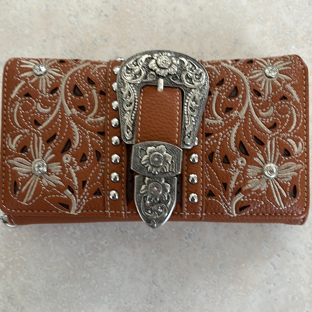Montana West wallet. Never used, still has tags!